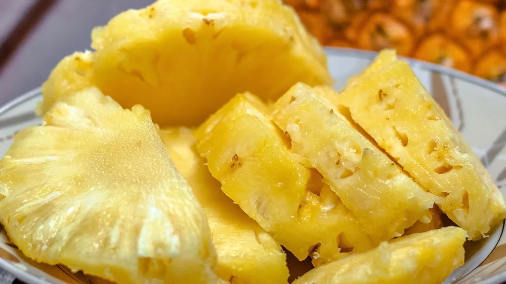 Why Every Flight Attendant Smelled Like Pineapple